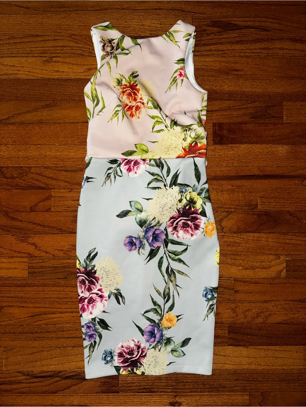 Sleeveless & Low-Back Floral Two-Tone Midi Dress - Pink & Light Blue